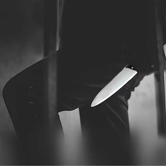 Michael Myers Set of 2 Prop Knives - Picture 3 of 4